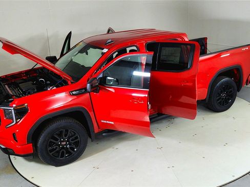 New 2026 GMC Sierra 1500 Elevation image 25