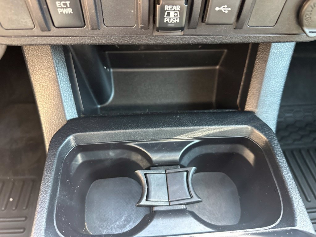 Used 2020 Toyota Tacoma SR5 AWD/4WD image 20