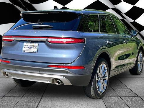Used 2022 Lincoln Corsair AWD w/ Premium Package image 2