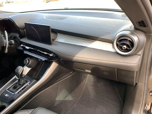 Used 2024 Alfa Romeo Tonale Veloce w/ Premium Interior Package image 32