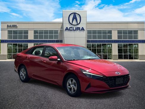 Used 2023 Hyundai Elantra SE FWD image 7