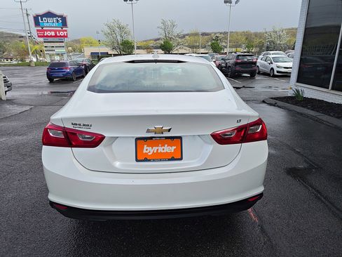 Used 2017 Chevrolet Malibu LT w/ Leather Package image 8
