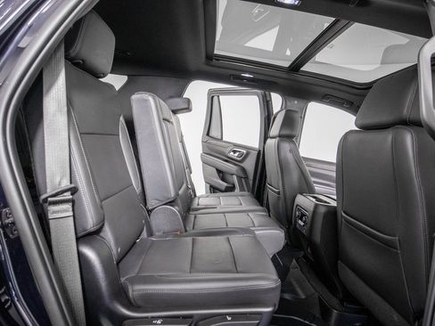 Used 2022 Chevrolet Tahoe Z71 w/ Z71 Off-Road Package image 12