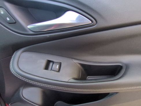 Used 2020 Buick Encore GX Essence FWD image 23