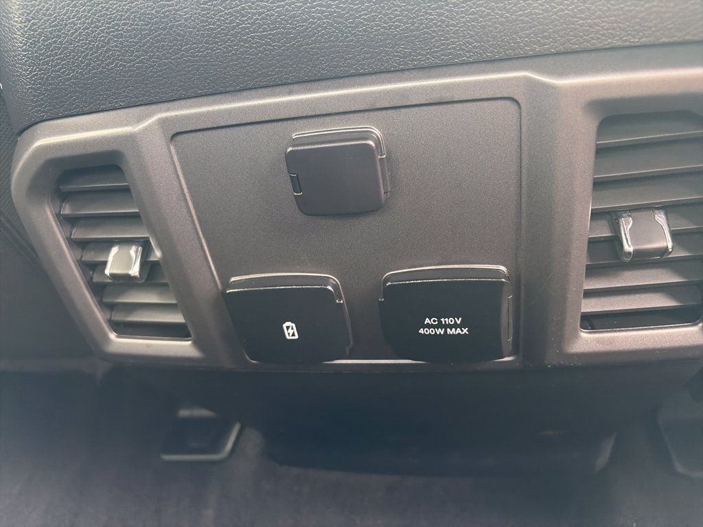 Used 2019 Ford F150 XLT w/ Equipment Group 302A Luxury AWD/4WD image 18
