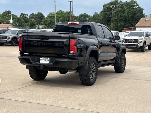 Used 2023 Chevrolet Colorado ZR2 w/ ZR2 Convenience Package III AWD/4WD image 3