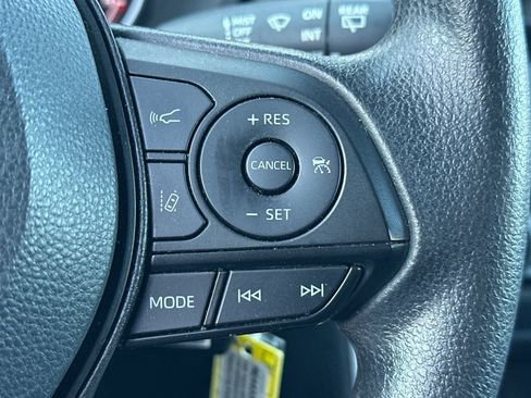 Used 2024 Toyota RAV4 LE image 38