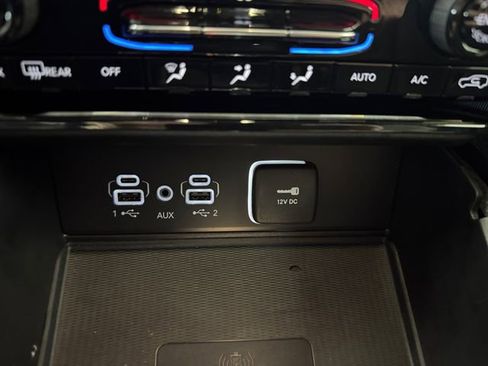 Used 2024 Jeep Grand Cherokee Limited w/ Luxury Tech Group II image 16