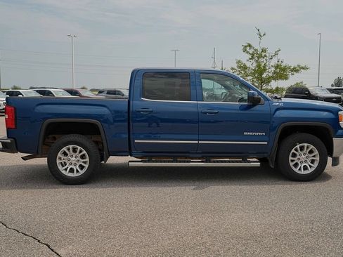 Used 2015 GMC Sierra 1500 SLE w/ SLE Value Package AWD/4WD image 5