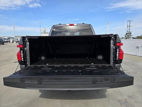 Used 2023 Ford F150 Lightning XLT image 31