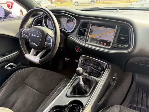 Used 2015 Dodge Challenger SRT w/ Technology Group image 12