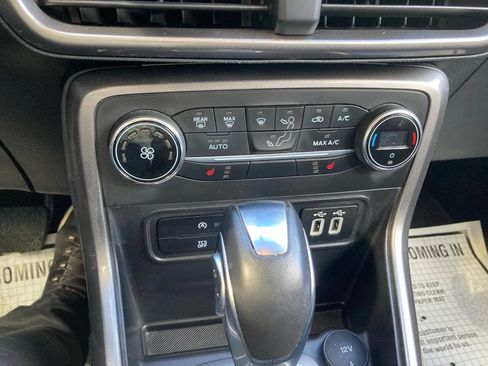 Used 2020 Ford EcoSport SE w/ SE Convenience Package image 16