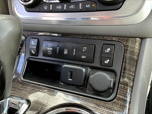 Used 2015 GMC Acadia SLT AWD/4WD image 15
