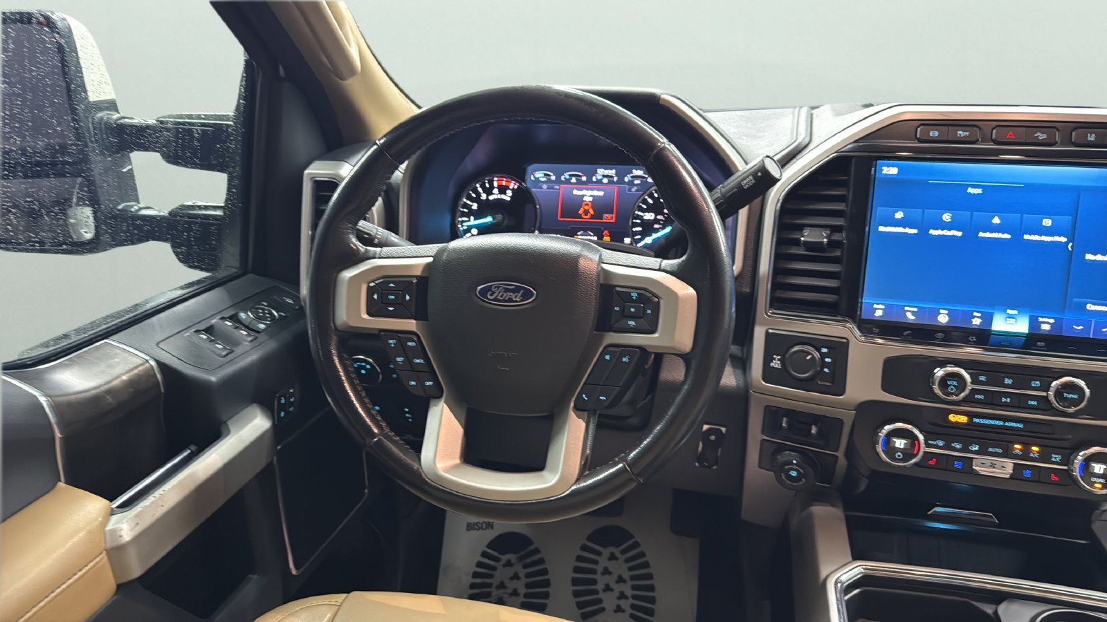 Used 2022 Ford F250 Lariat w/ Lariat Ultimate Package AWD/4WD image 12