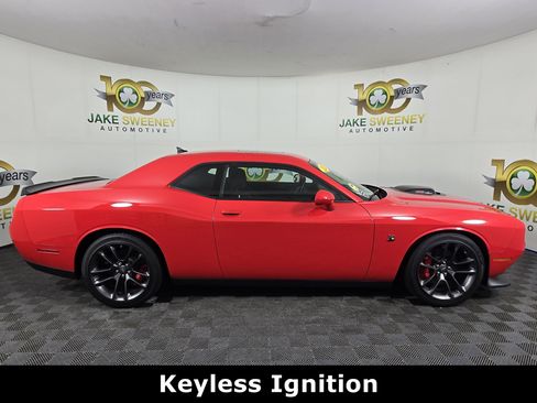 Used 2022 Dodge Challenger R/T Scat Pack w/ Shaker Package image 10