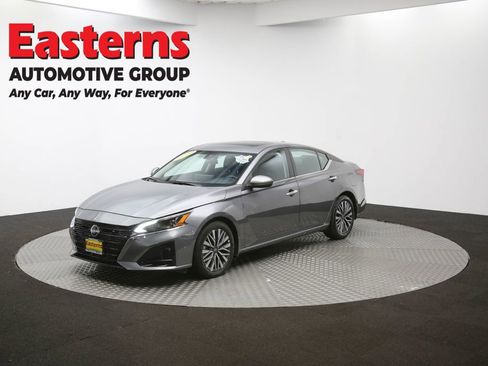 Used 2024 Nissan Altima 2.5 SV w/ SV Premium Package image 54