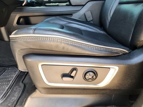 Used 2020 RAM 1500 Limited w/ Black Appearance Package RWD image 23