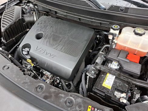 Used 2023 Buick Enclave Premium w/ Experience Buick Package image 28