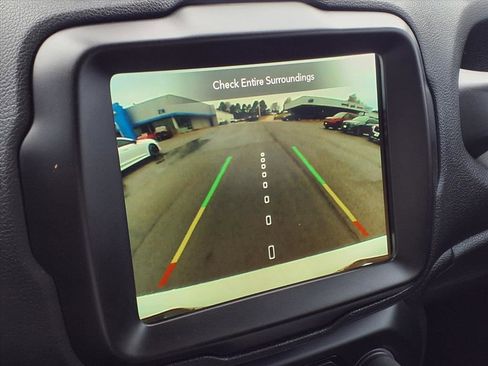 Used 2023 Jeep Renegade Latitude image 5