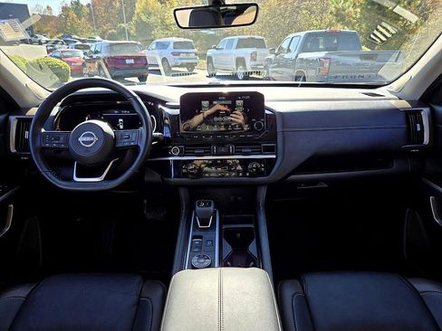 Certified 2024 Nissan Pathfinder Platinum w/ Cargo Package image 11