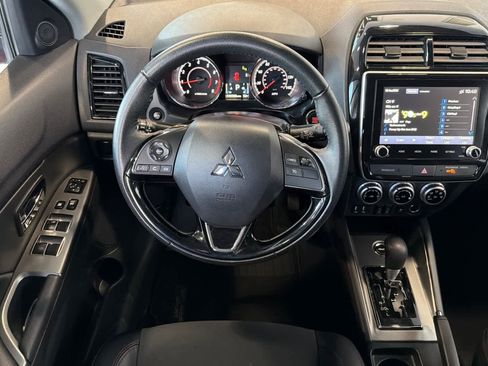 Used 2024 Mitsubishi Outlander Sport SE image 16