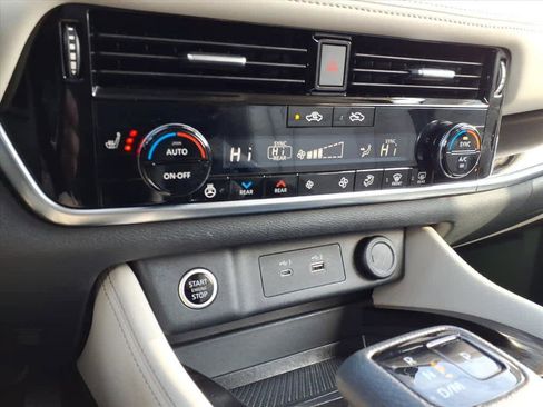 Certified 2023 Nissan Rogue SL w/ SL Premium Package image 20