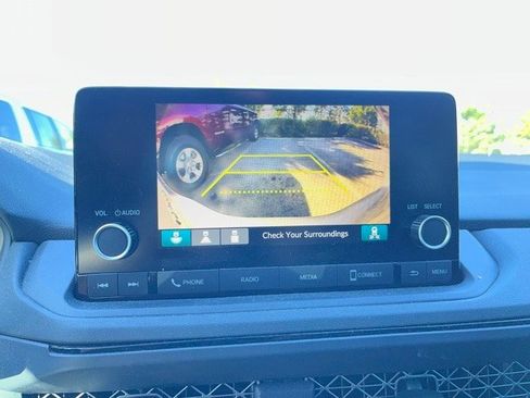 Used 2023 Honda Accord EX image 8