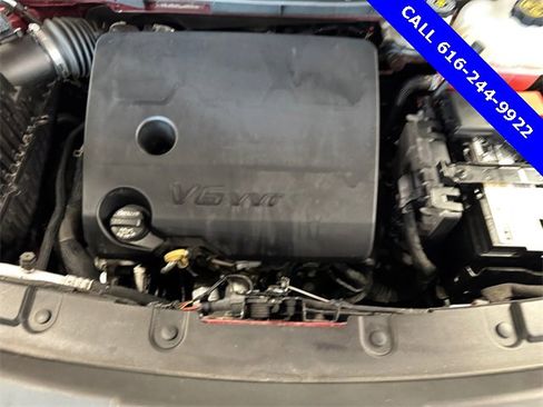 Used 2020 Chevrolet Traverse LT w/ Driver Confidence II Package image 11