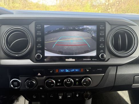 Used 2023 Toyota Tacoma TRD Off-Road w/ TRD Premium Off Road Package image 21