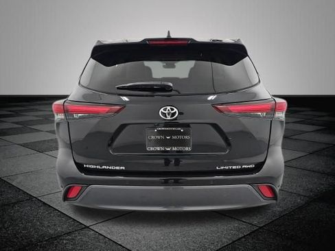 Used 2024 Toyota Highlander Limited AWD/4WD image 5