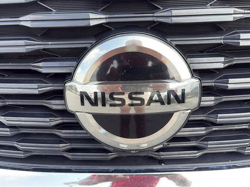 Used 2021 Nissan Rogue SV FWD image 11