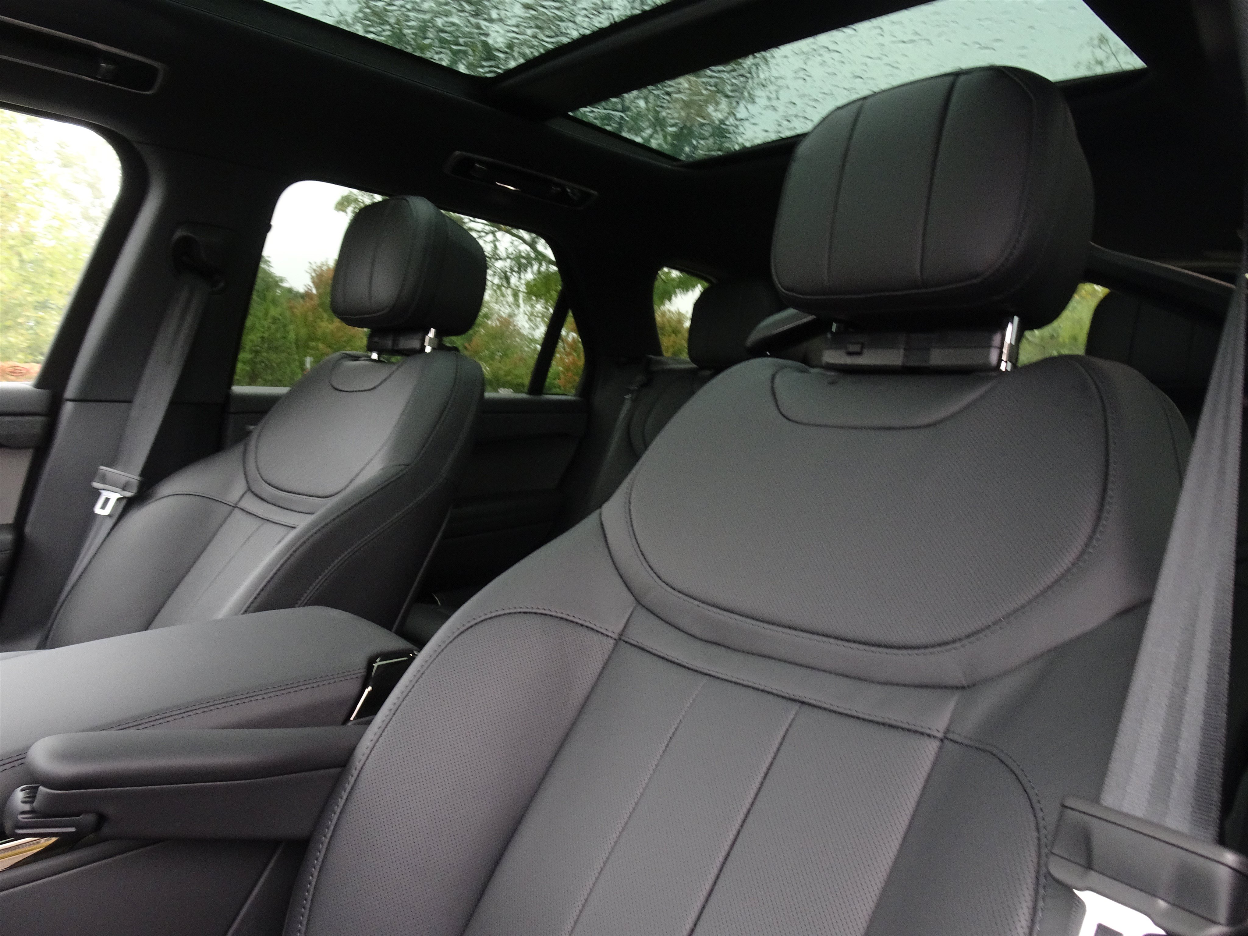 New 2027 Land Rover Range Rover Sport SE AWD/4WD image 11
