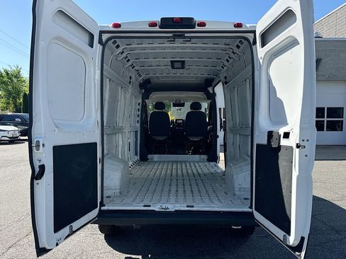 Used 2024 RAM ProMaster 2500 w/ Convenience Group FWD image 21