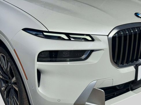 Certified 2023 BMW X7 xDrive40i image 9