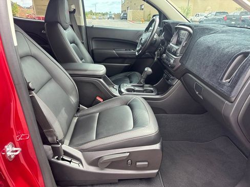 Used 2021 GMC Canyon AT4 w/ Driver Alert Package AWD/4WD image 19