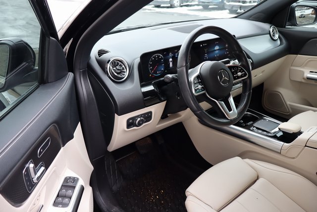 Used 2023 Mercedes-Benz GLA 250 4MATIC image 4