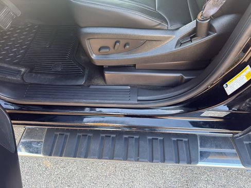 Used 2015 GMC Sierra 1500 SLT w/ SLT Crew Cab Value Package AWD/4WD image 16