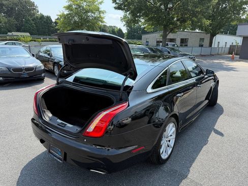Used 2016 Jaguar XJ R-Sport image 38