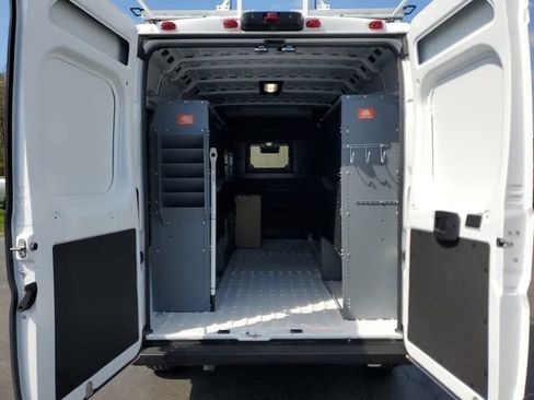 Used 2025 RAM ProMaster 2500 w/ Convenience Group FWD image 10