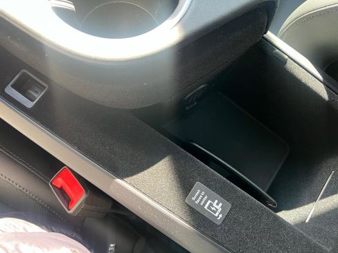 New 2025 Porsche Taycan image 22