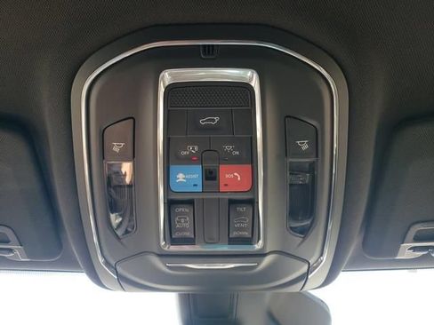 Used 2023 Jeep Grand Cherokee L Laredo AWD/4WD image 26