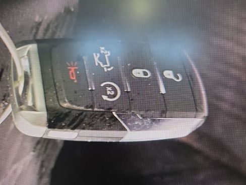 Used 2020 RAM 1500 Laramie image 13