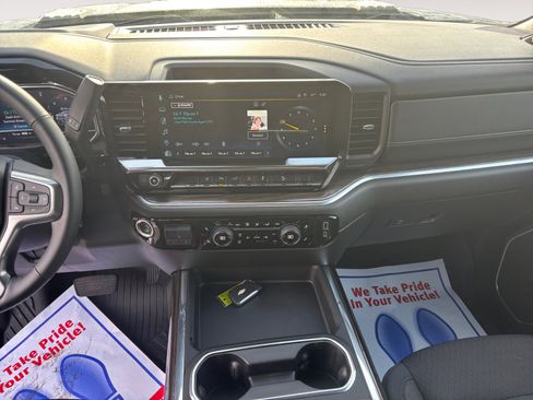 Used 2025 Chevrolet Silverado 2500 LT w/ All Star Edition image 11