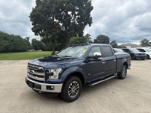 Used 2016 Ford F150 Lariat w/ Equipment Group 502A Luxury AWD/4WD image 4