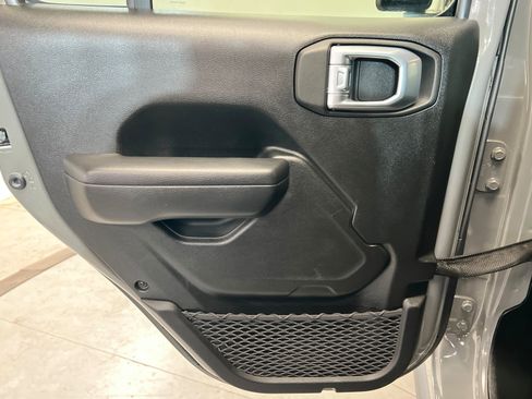 Used 2022 Jeep Wrangler Unlimited Rubicon 4xe w/ Safety Group image 18