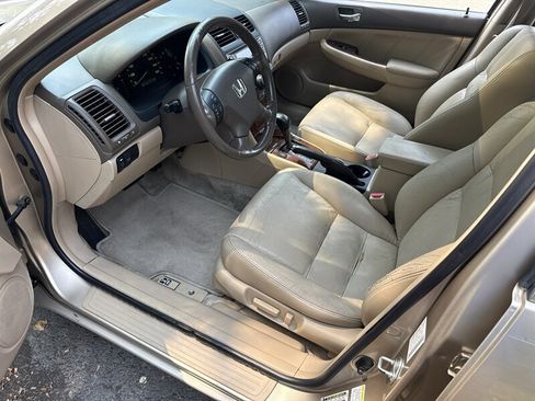 Used 2006 Honda Accord EX image 17