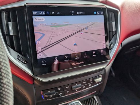 Used 2022 Maserati Ghibli Modena image 22