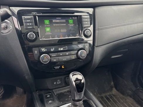 Used 2020 Nissan Rogue SL w/ Premium Package AWD/4WD image 17