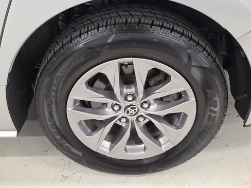 Used 2021 Toyota Sienna XLE w/ XLE Plus Package image 61