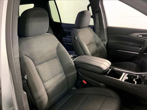 Used 2024 Chevrolet Traverse LT AWD/4WD image 7